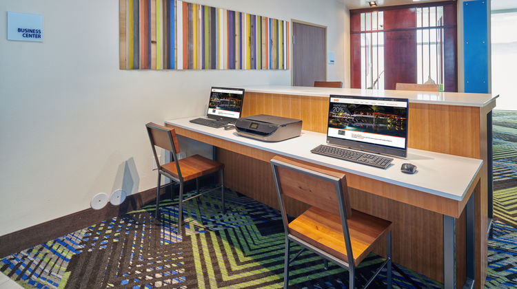 Holiday Inn Express & Suites Loop 375 Other