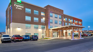 Holiday Inn Express & Suites Loop 375