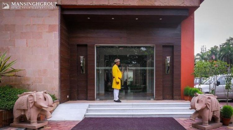 Hotel Mansingh Palace Exterior
