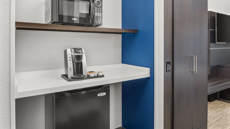 Holiday Inn Express & Suites Greenville Room