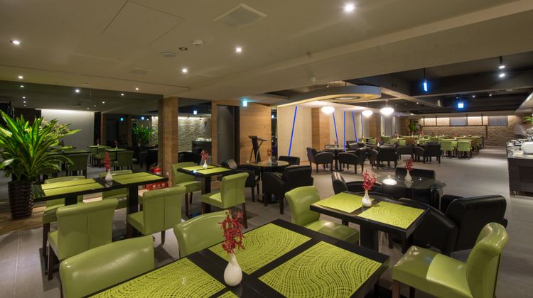 Simple Plus Hotel Restaurant