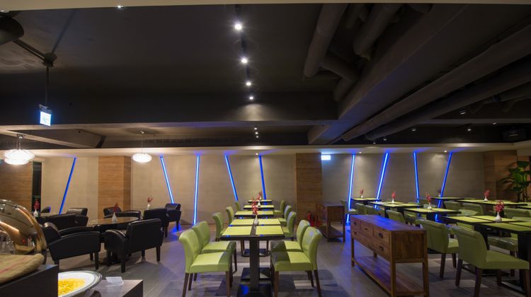 Simple Plus Hotel Restaurant