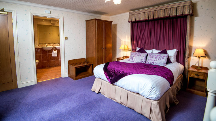 Ivy Bush Royal Hotel Suite
