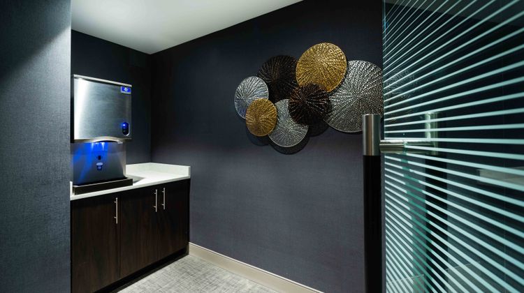 Staybridge Suites Boston South-Quincy Lobby