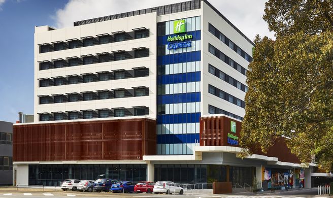 Holiday Inn Express Newcastle Exterior