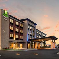 Holiday Inn Express & Suites Racine