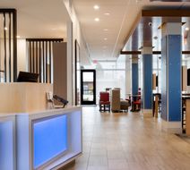 Holiday Inn Express & Suites Racine Exterior