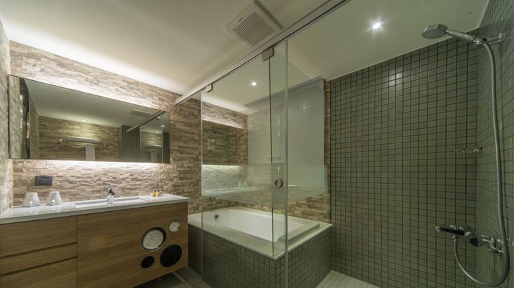 Simple Plus Hotel Room