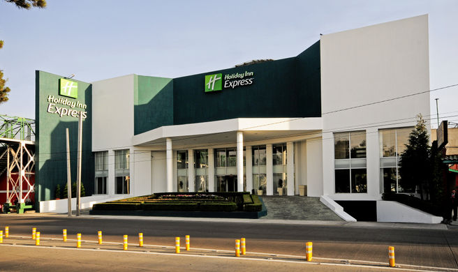 Holiday Inn Express Exterior