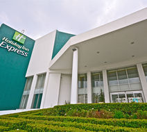 Holiday Inn Express Exterior