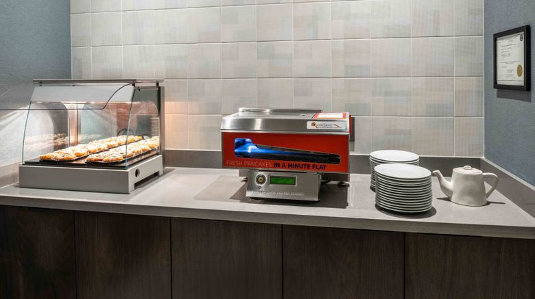 <b>Holiday Inn Express Boston South-Quincy Restaurant</b>. Images powered by <a href="https://www.leonardoworldwide.com/" title="Leonardo Worldwide" target="_blank">Leonardo</a>.
