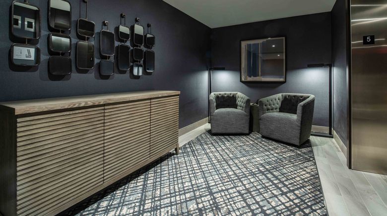 <b>Holiday Inn Express Boston South-Quincy Lobby</b>. Images powered by <a href="https://www.leonardoworldwide.com/" title="Leonardo Worldwide" target="_blank">Leonardo</a>.