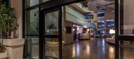 Holiday Inn & Suites Phoenix-Airport N Exterior