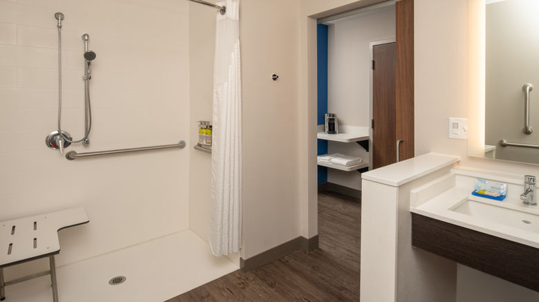 <b>Holiday Inn Express & Suites Camas Room</b>. Images powered by <a href="https://www.leonardoworldwide.com/" title="Leonardo Worldwide" target="_blank">Leonardo</a>.