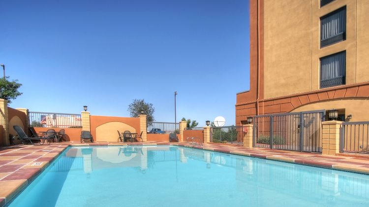 Holiday Inn Express Albuquerque Midtown Pool
