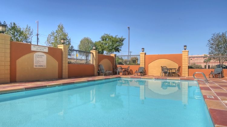 Holiday Inn Express Albuquerque Midtown Pool