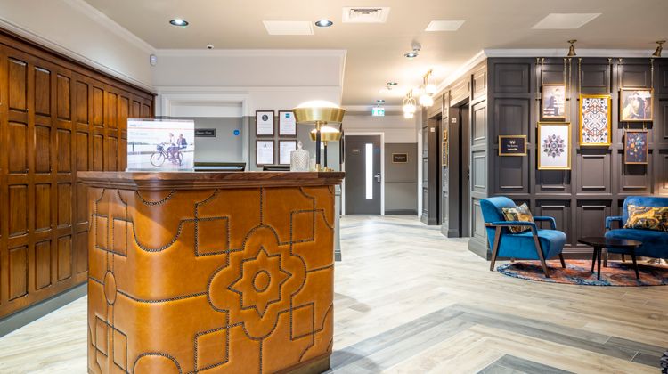 Hotel Indigo Chester Lobby