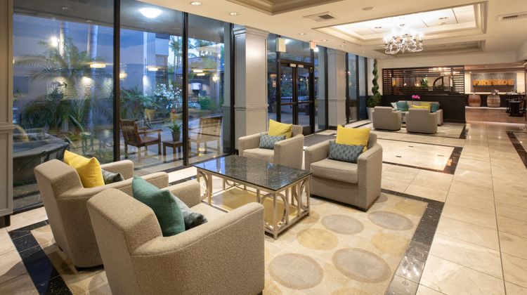 Crowne Plaza Costa Mesa Lobby