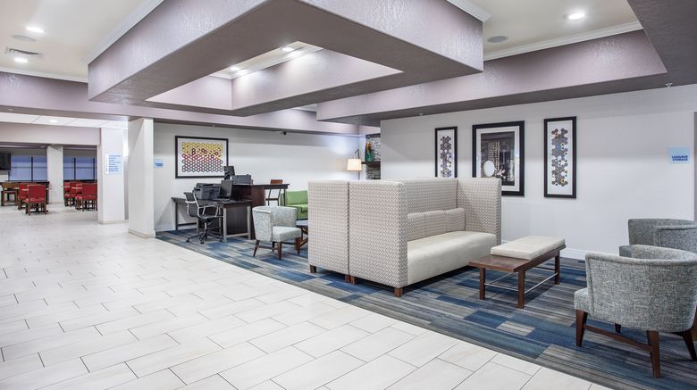 <b>Holiday Inn Express & Suites Glasgow Lobby</b>. Images powered by <a href="https://www.leonardoworldwide.com/" title="Leonardo Worldwide" target="_blank">Leonardo</a>.