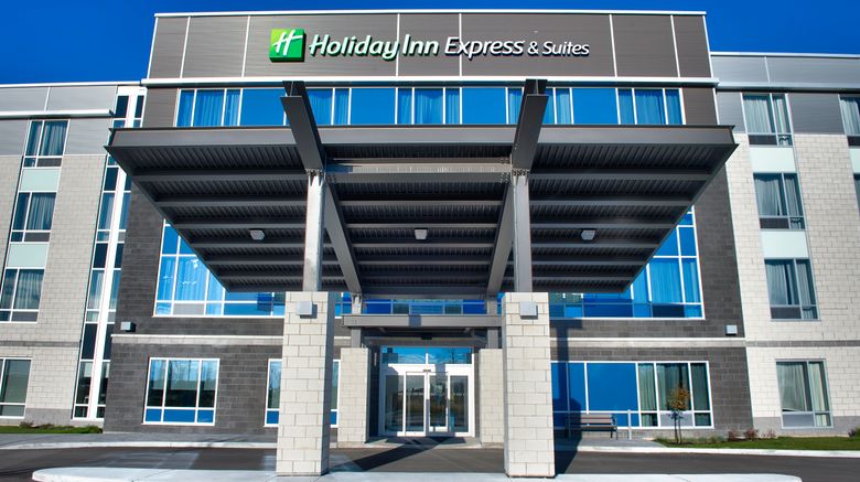 <b>Holiday Inn Express & Suites Vaudreuil Exterior</b>. Images powered by <a href="https://www.leonardoworldwide.com/" title="Leonardo Worldwide" target="_blank">Leonardo</a>.