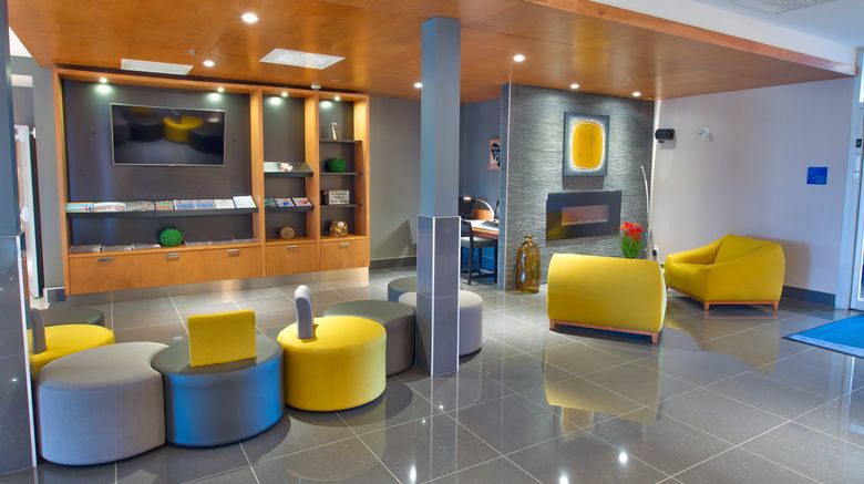 <b>Holiday Inn Express & Suites Vaudreuil Lobby</b>. Images powered by <a href="https://www.leonardoworldwide.com/" title="Leonardo Worldwide" target="_blank">Leonardo</a>.