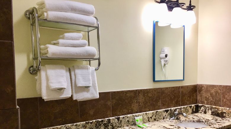 <b>Scottish Inn Sturbridge Room</b>. Images powered by <a href="https://www.leonardoworldwide.com/" title="Leonardo Worldwide" target="_blank">Leonardo</a>.