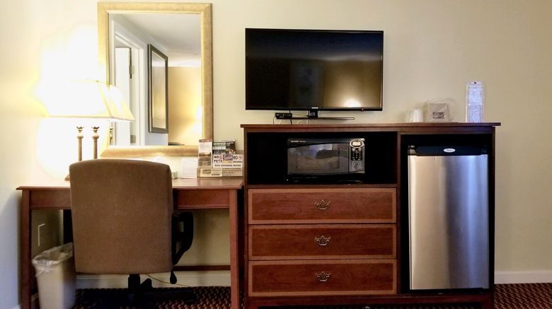 <b>Scottish Inn Sturbridge Room</b>. Images powered by <a href="https://www.leonardoworldwide.com/" title="Leonardo Worldwide" target="_blank">Leonardo</a>.