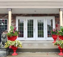 Scottish Inn Sturbridge Exterior