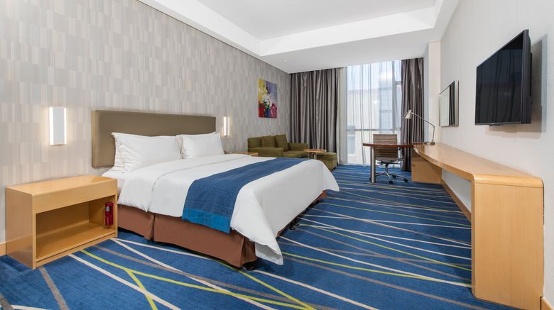<b>Holiday Inn Express Zhengzhou Airport Room</b>. Images powered by <a href="https://www.leonardoworldwide.com/" title="Leonardo Worldwide" target="_blank">Leonardo</a>.