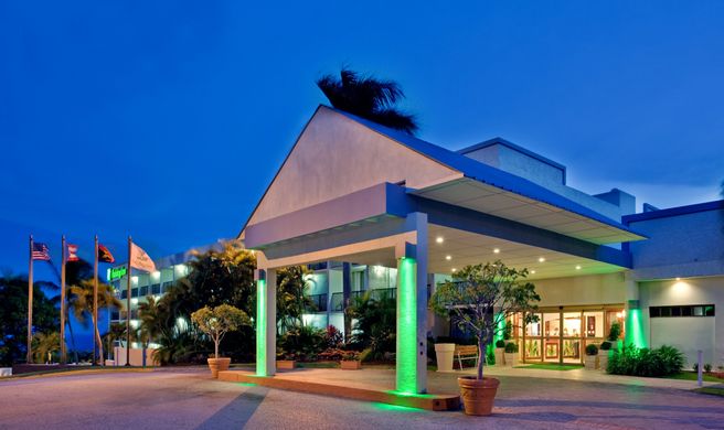 Holiday Inn Ponce & Tropical Casino Exterior