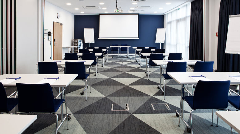 <b>Holiday Inn Express Kaiserslautern Meeting</b>. Images powered by <a href="https://www.leonardoworldwide.com/" title="Leonardo Worldwide" target="_blank">Leonardo</a>.