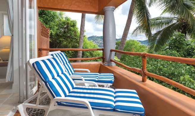 WorldMark Zihuatanejo Exterior