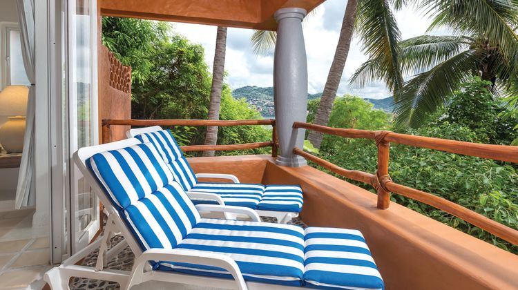 WorldMark Zihuatanejo Exterior