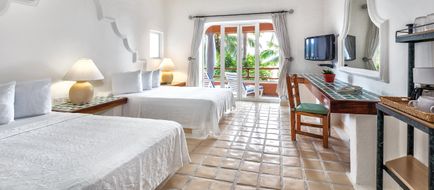 WorldMark Zihuatanejo Exterior