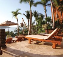 WorldMark Zihuatanejo Exterior