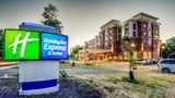 Holiday Inn Express & Suites Cleveland W Exterior