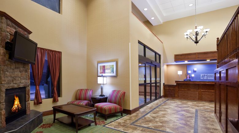 <b>Holiday Inn Express & Suites Cleveland Lobby</b>. Images powered by <a href="https://www.leonardoworldwide.com/" title="Leonardo Worldwide" target="_blank">Leonardo</a>.