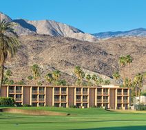 The Plaza Resort & Spa Exterior