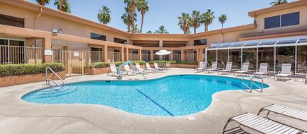 The Plaza Resort & Spa Exterior