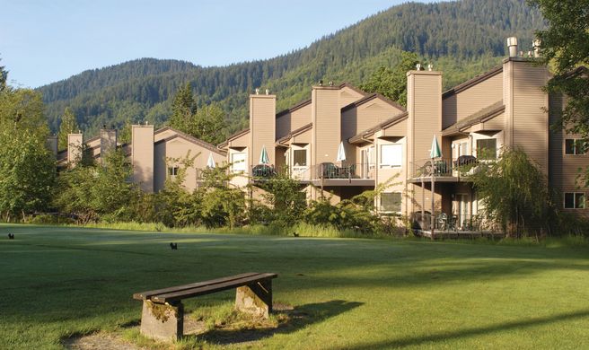 Whispering Woods Resort Exterior