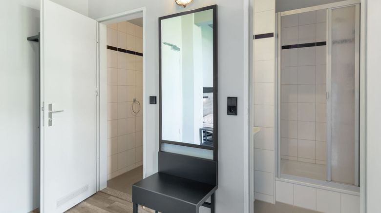 <b>A&O Frankfurt Galluswarte Room</b>. Images powered by <a href="https://www.leonardoworldwide.com/" title="Leonardo Worldwide" target="_blank">Leonardo</a>.