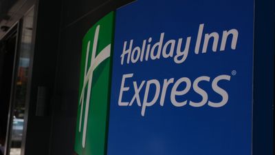 Holiday Inn Express Atakoy Metro