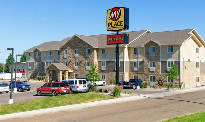 My Place Hotel-Dickinson Exterior