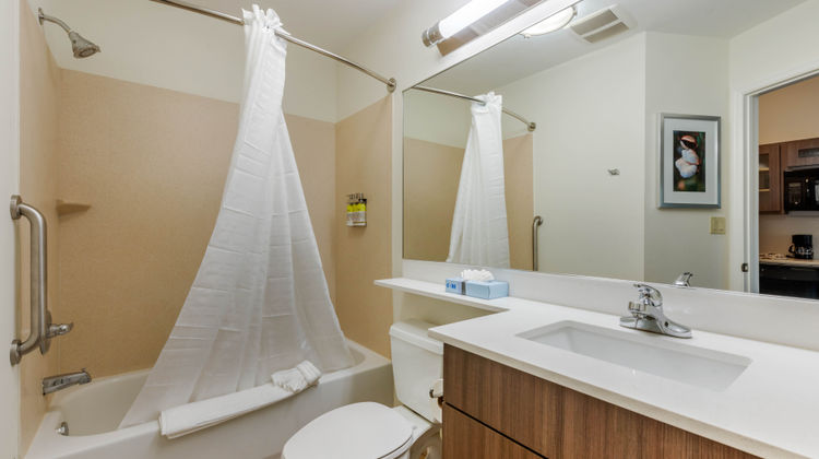 Candlewood Suites Fort Myers-Sanibel Gat Room