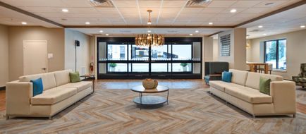 Holiday Inn Lancaster Exterior
