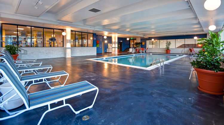 Holiday Inn Lancaster Pool