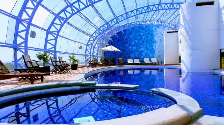 Holiday Inn Puebla Finsa Pool