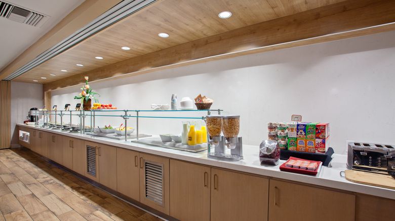 <b>Crowne Plaza Silicon Valley N - Union Ci Restaurant</b>. Images powered by <a href="https://www.leonardoworldwide.com/" title="Leonardo Worldwide" target="_blank">Leonardo</a>.