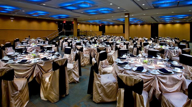 <b>Crowne Plaza Glen Ellyn-Lombard-Downers Ballroom</b>. Images powered by <a href="https://www.leonardoworldwide.com/" title="Leonardo Worldwide" target="_blank">Leonardo</a>.