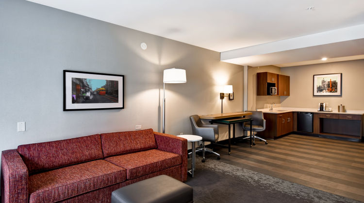 Holiday Inn Lancaster Room